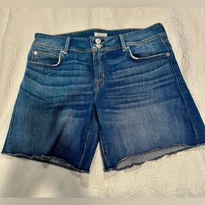 Hudson women’s Jeans Classic Blue Denim shorts.